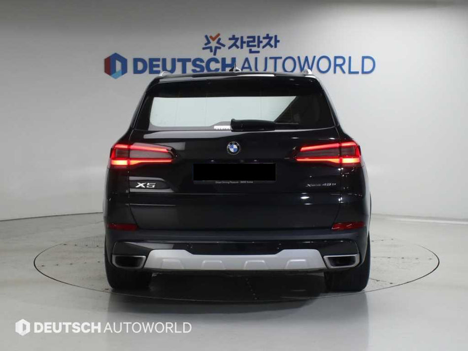 BMW X5 — photo 02