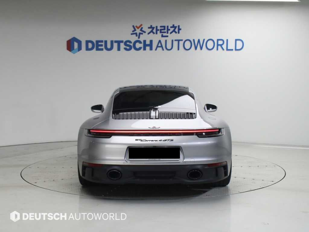 Porsche 911 — photo 04