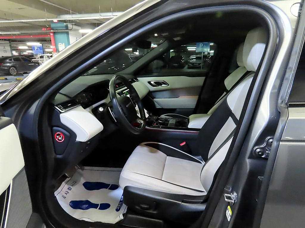 Land Rover Range Rover Velar — photo 06