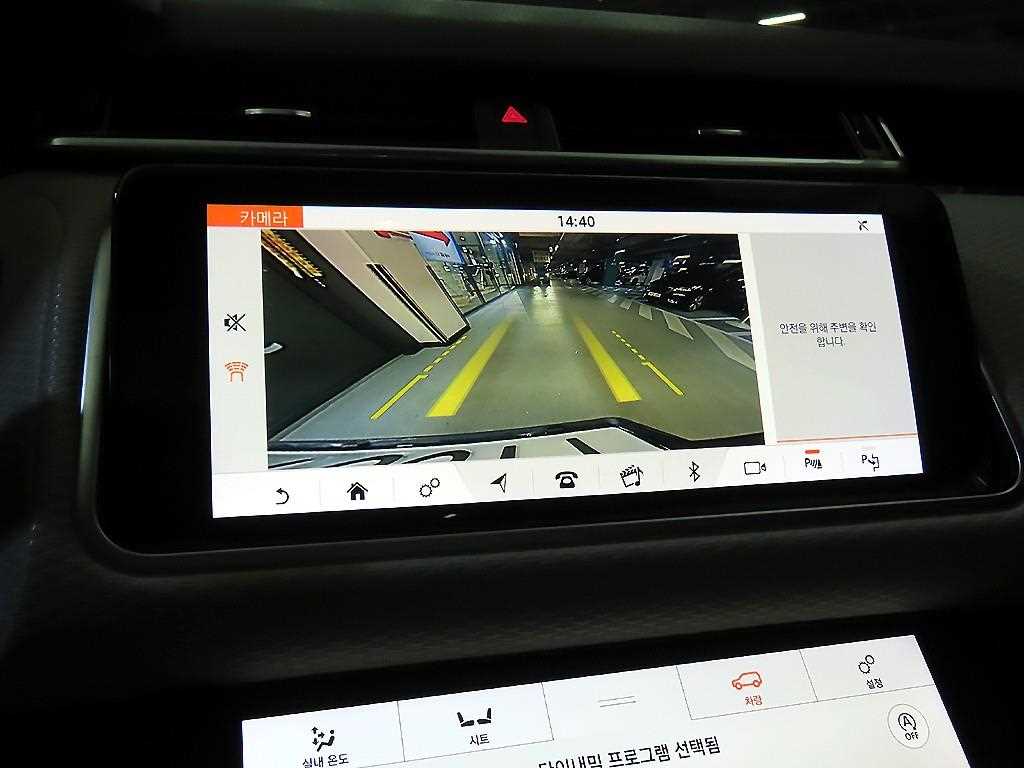 Land Rover Range Rover Velar — photo 13
