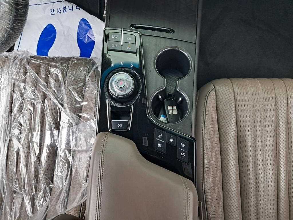 Kia K8 — photo 14