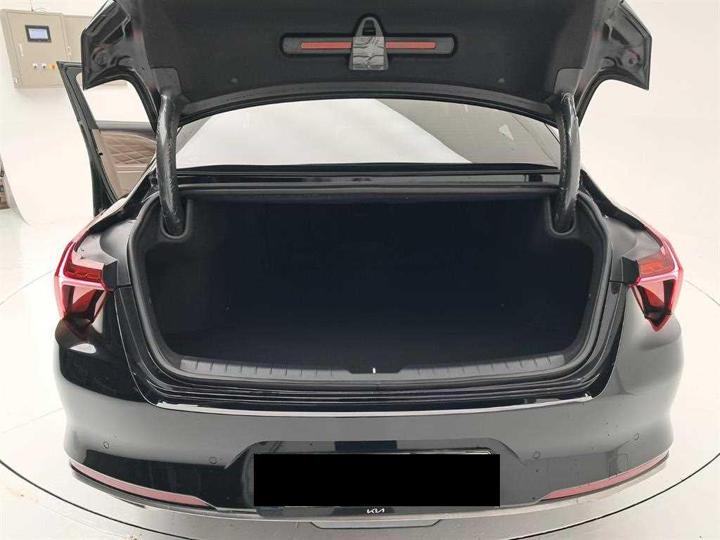 Kia K8 — photo 18