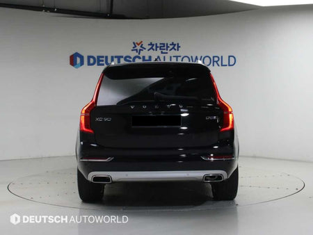 Volvo XC90 — photo 04