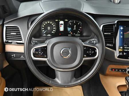 Volvo XC90 — photo 13
