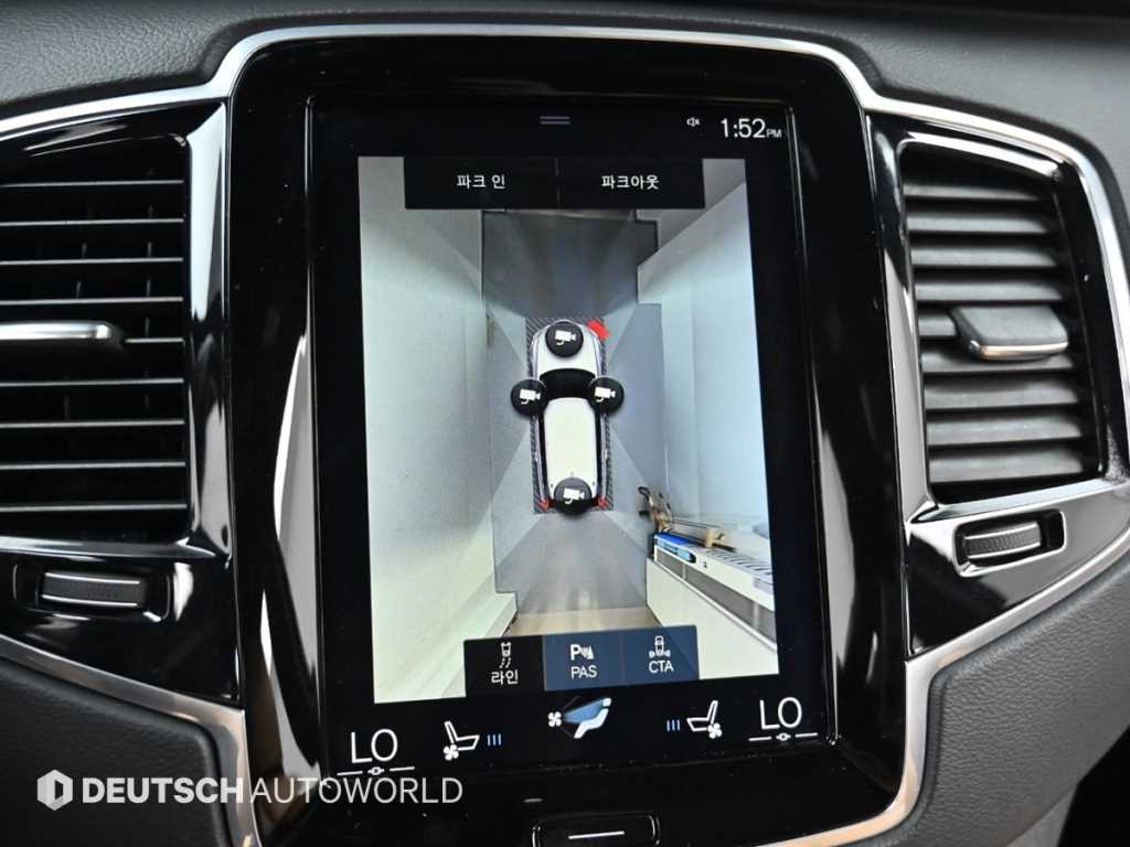 Volvo XC90 — photo 15