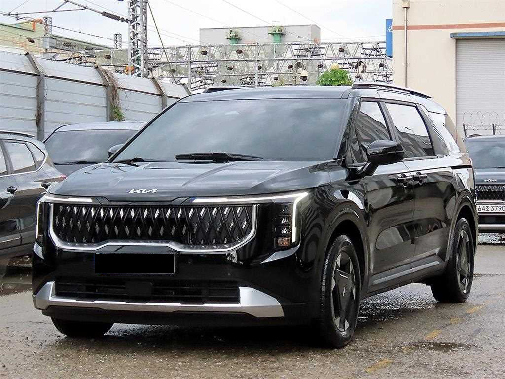 Kia Carnival — photo 02