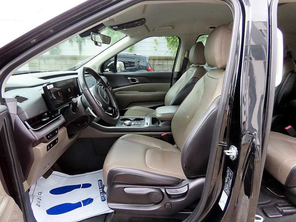 Kia Carnival — photo 05