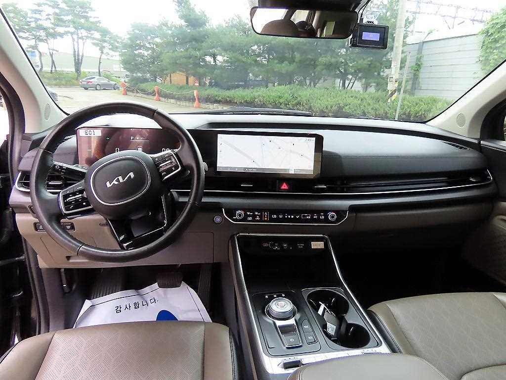 Kia Carnival — photo 08