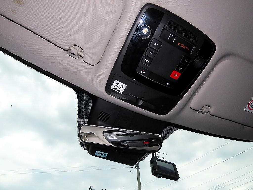 Kia Carnival — photo 16