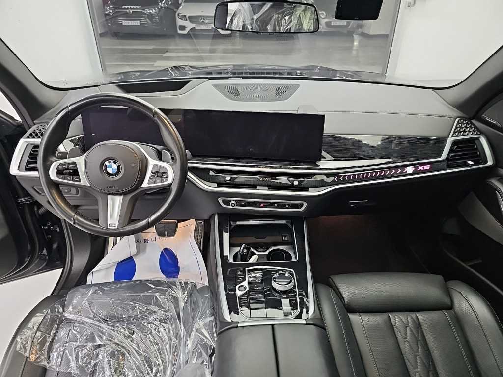 BMW X5 — photo 07