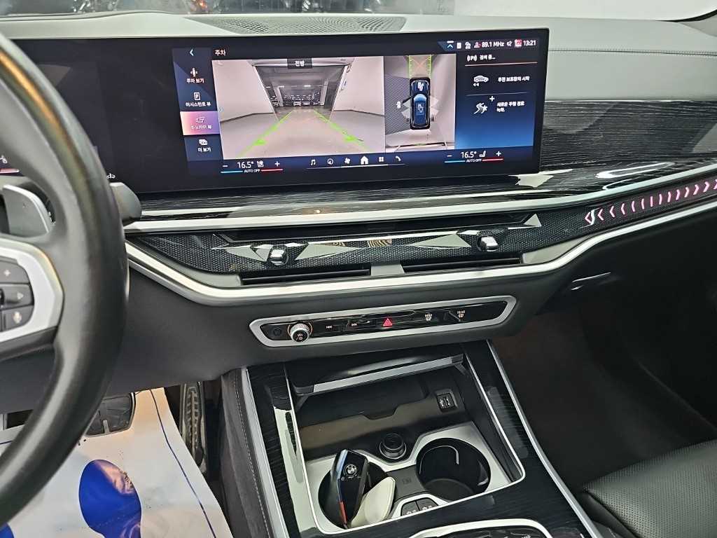 BMW X5 — photo 10