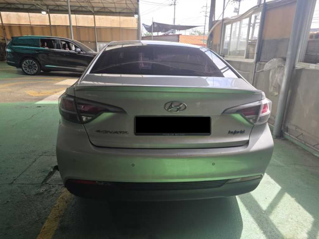 Hyundai Sonata — photo 02