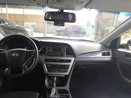 Hyundai Sonata — photo 08