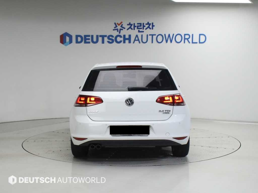 Volkswagen Golf — photo 04