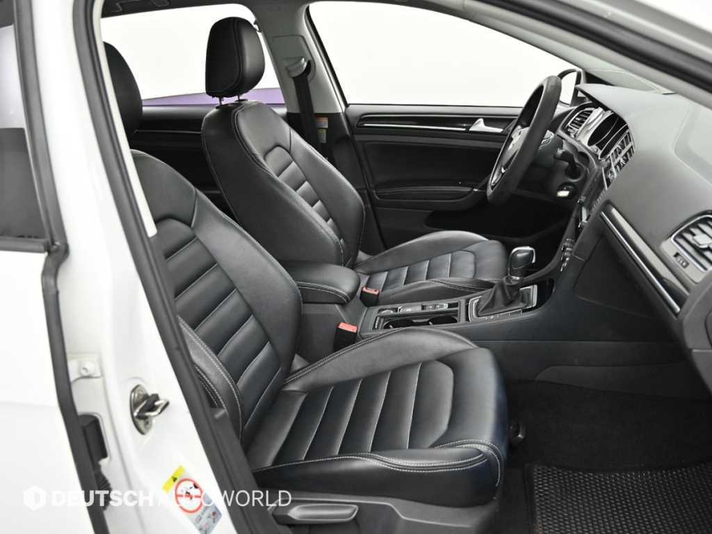 Volkswagen Golf — photo 10