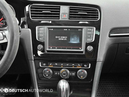 Volkswagen Golf — photo 14