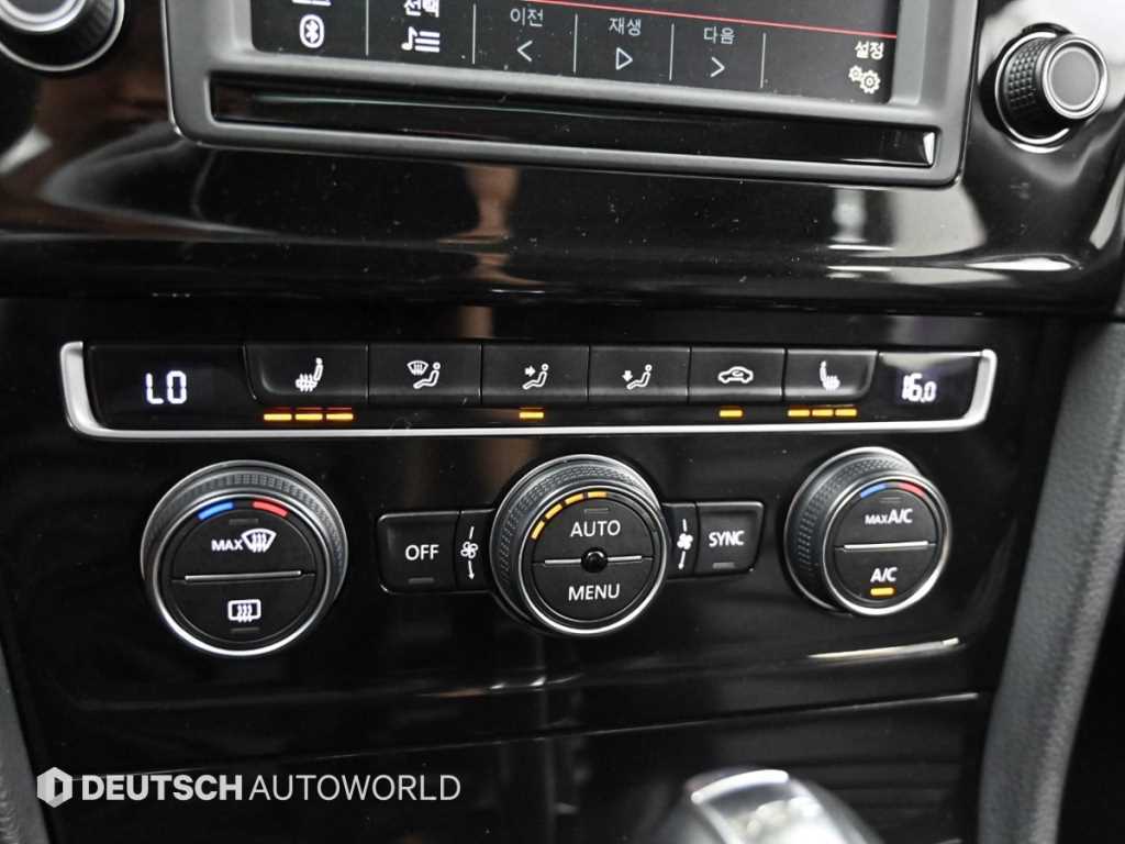 Volkswagen Golf — photo 17