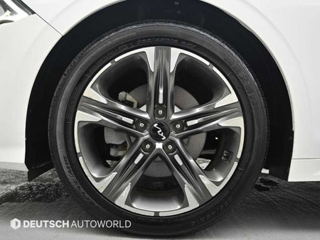 Kia K5 — photo 05