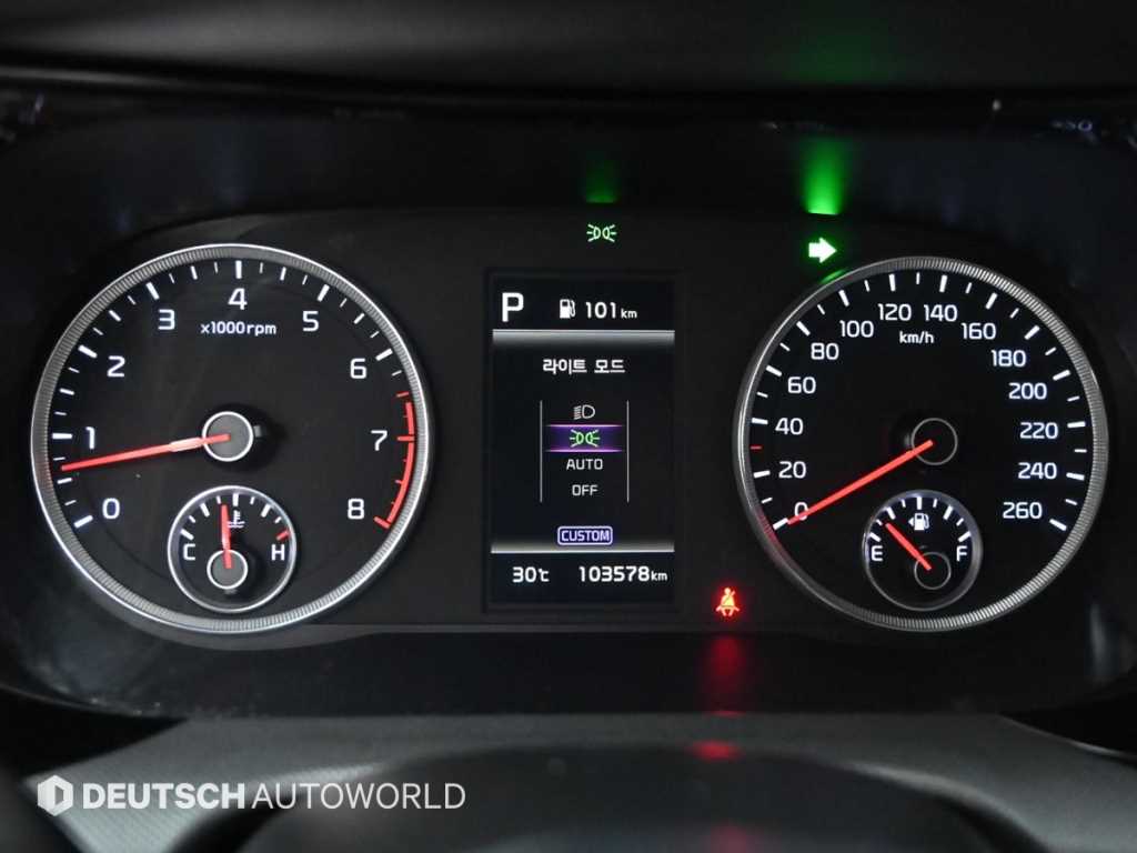 Kia K5 — photo 08