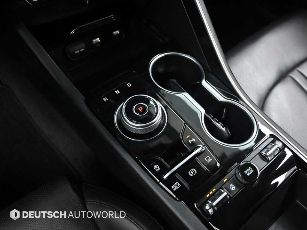 Kia K5 — photo 09