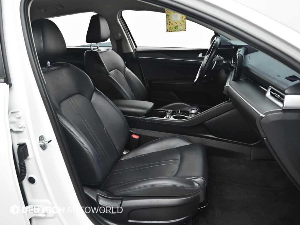 Kia K5 — photo 10