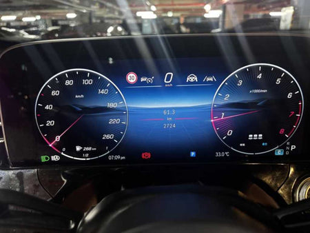 Mercedes-Benz E-Class — photo 10