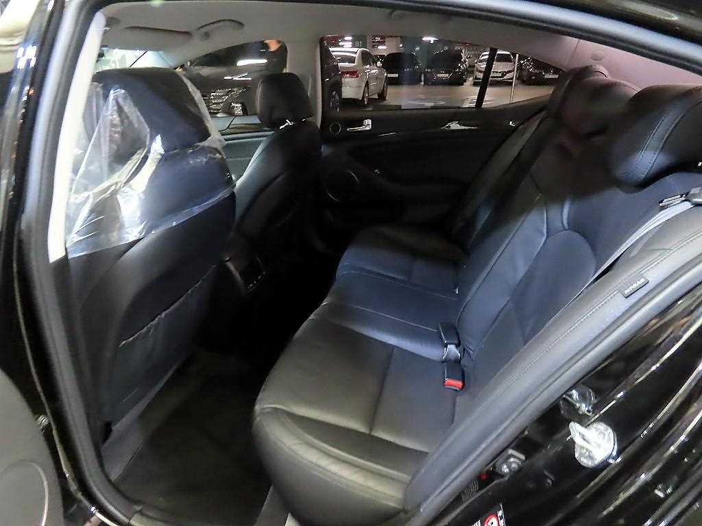 Kia K7 — photo 07