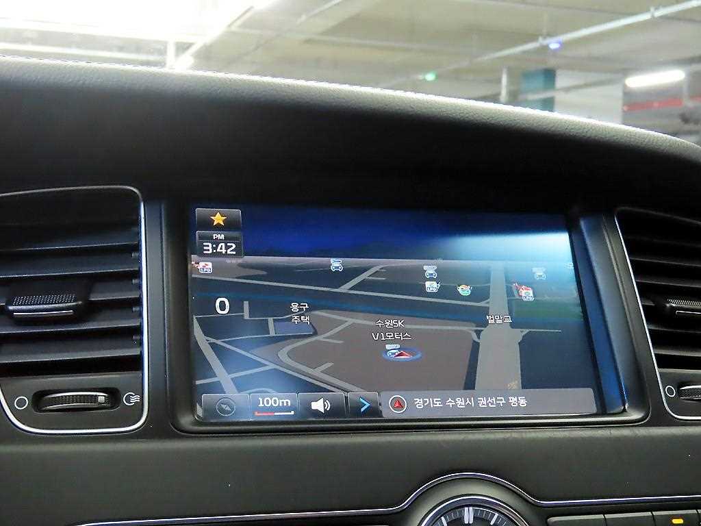 Kia K7 — photo 13
