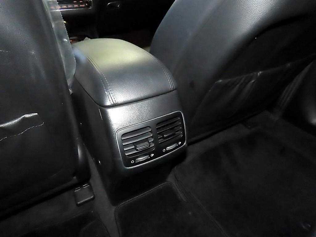 Kia K7 — photo 16