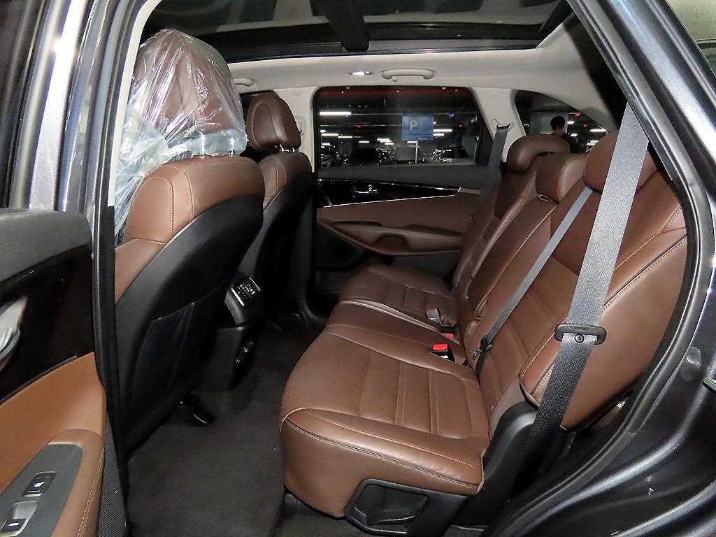 Kia Sorento — photo 07