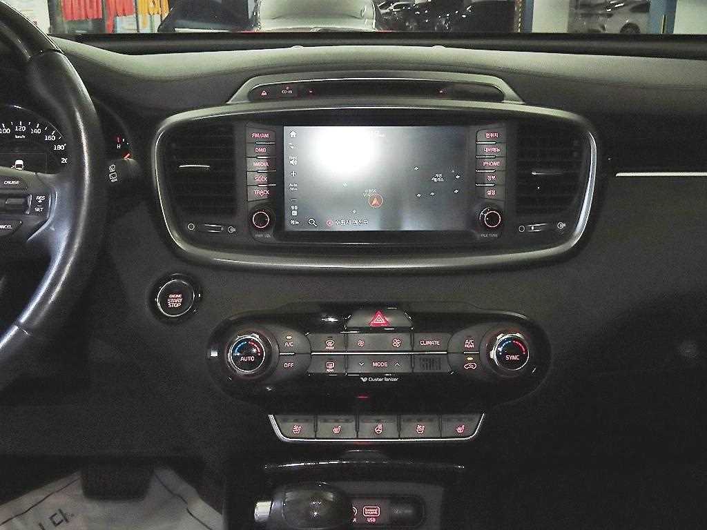 Kia Sorento — photo 11