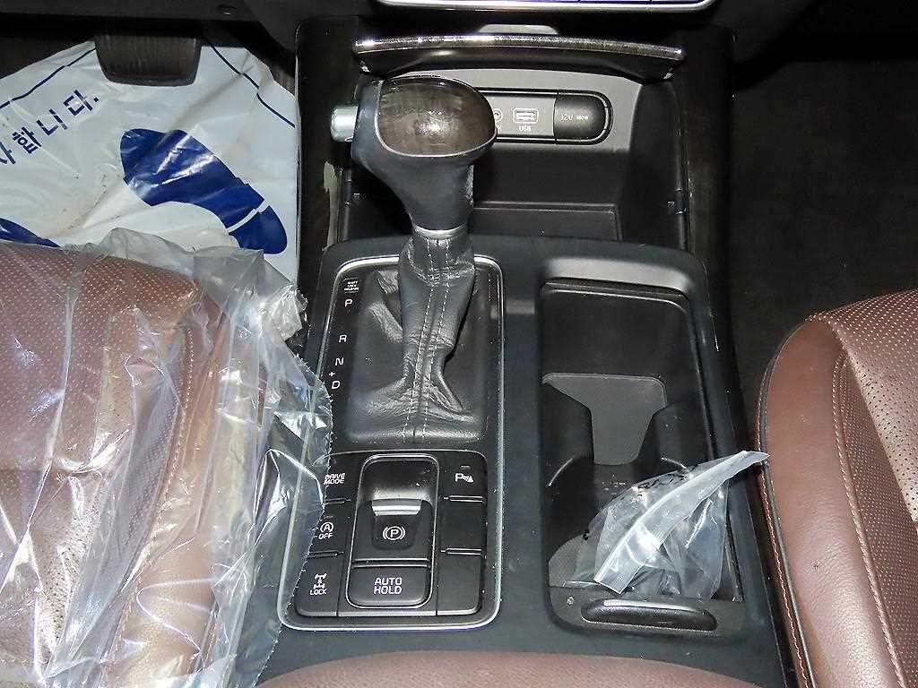 Kia Sorento — photo 12