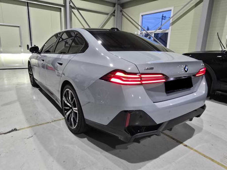 BMW 5-Series — photo 02