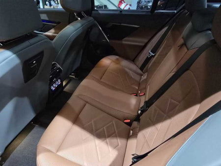 BMW 5-Series — photo 12