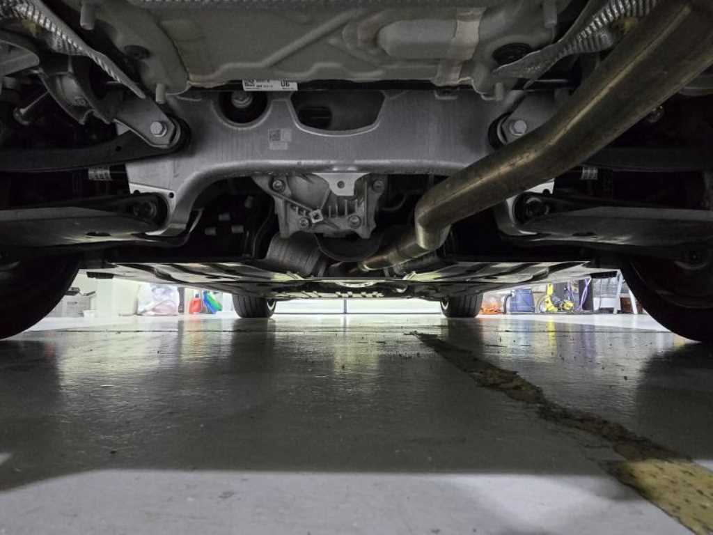BMW 5-Series — photo 18