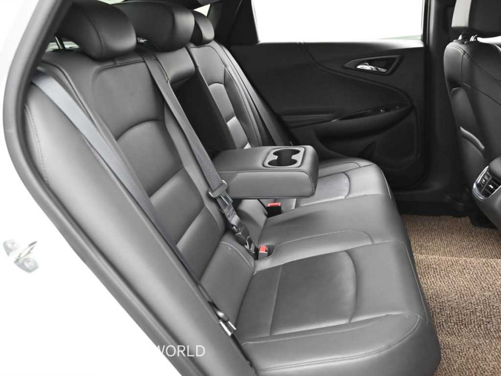 CHEVROLET Malibu — photo 12