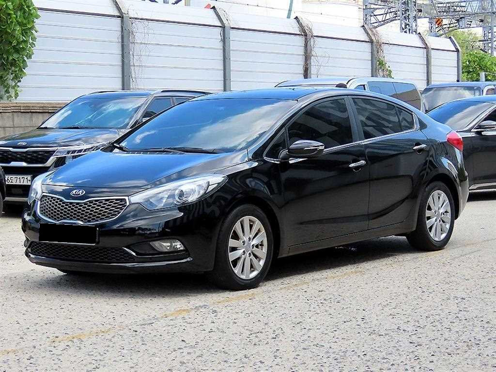 Kia K3 — photo 01