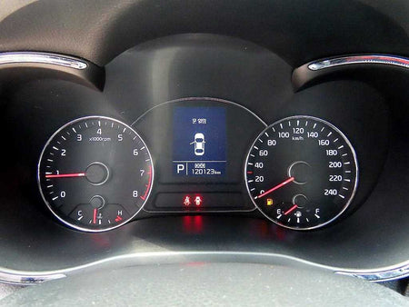 Kia K3 — photo 09