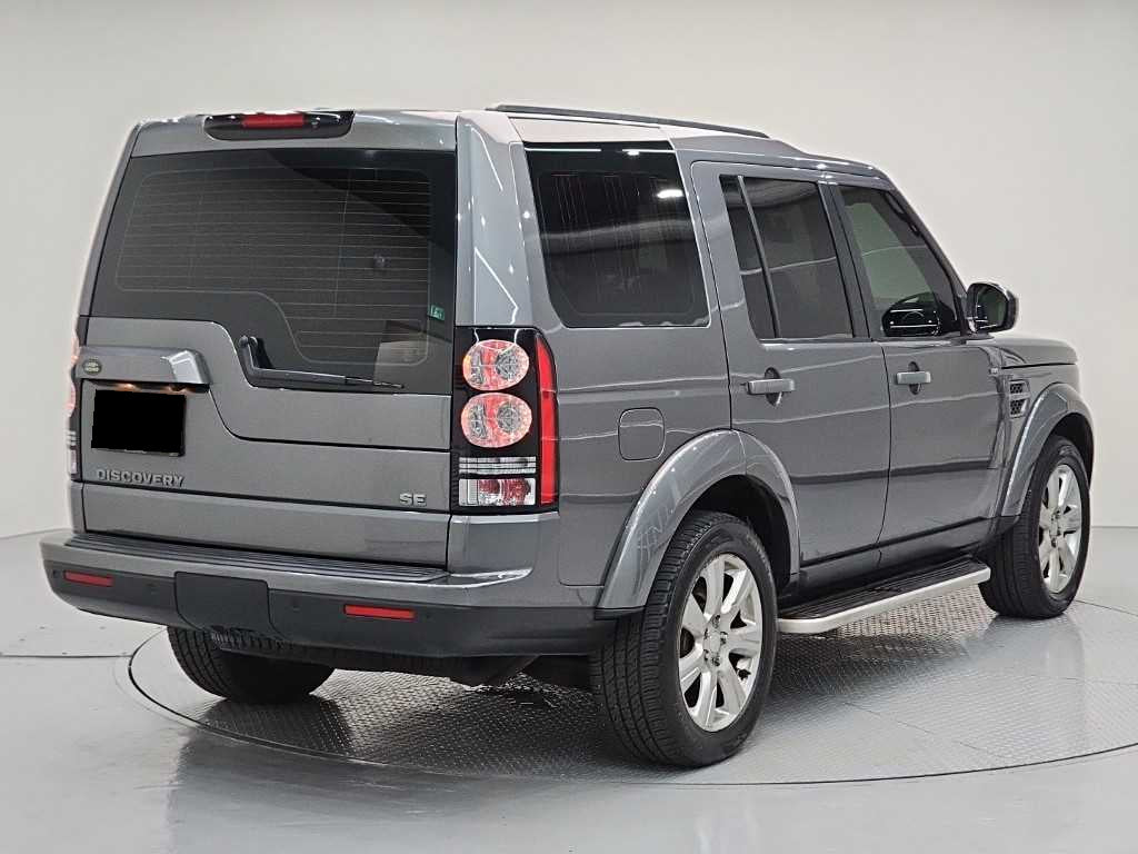 Land Rover Discovery — photo 04