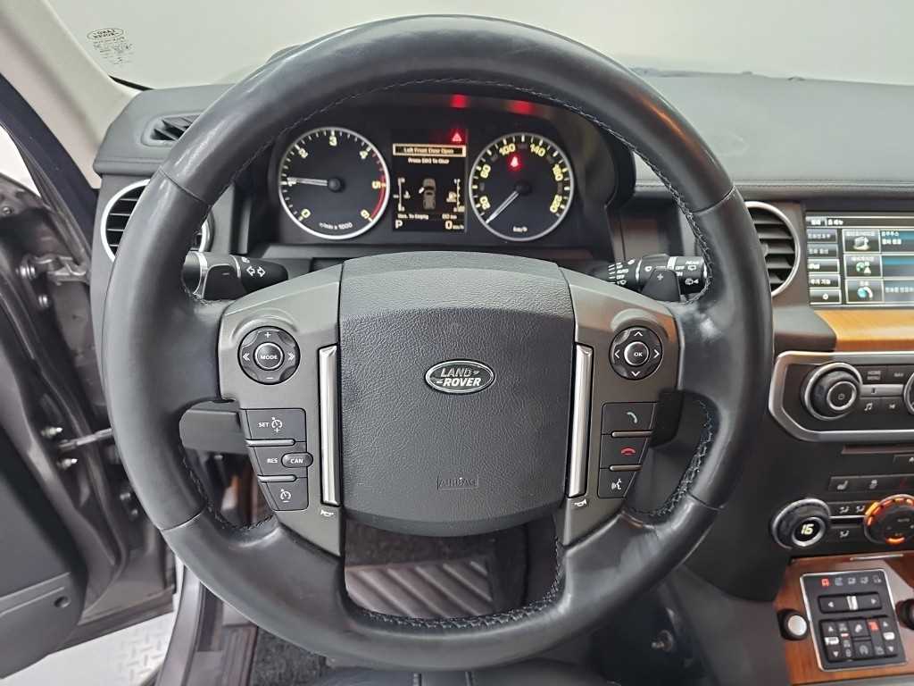 Land Rover Discovery — photo 09