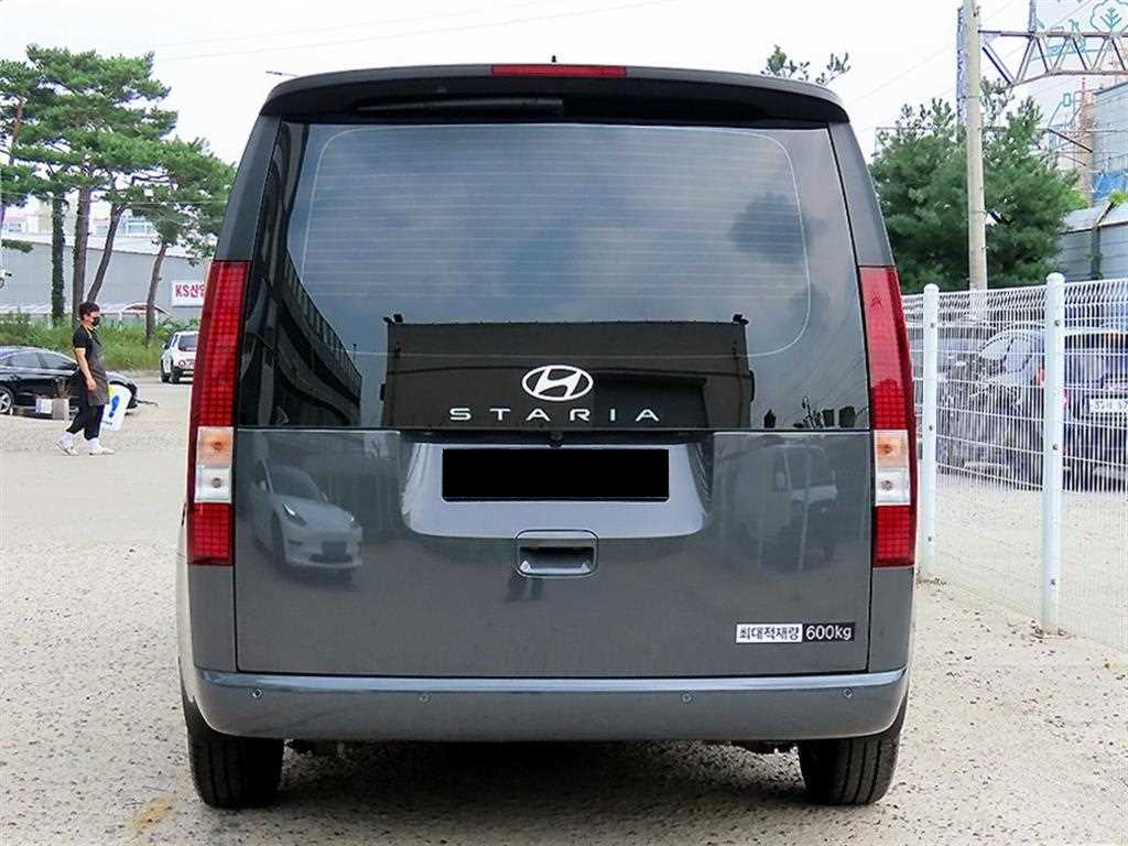 Hyundai Staria — photo 04