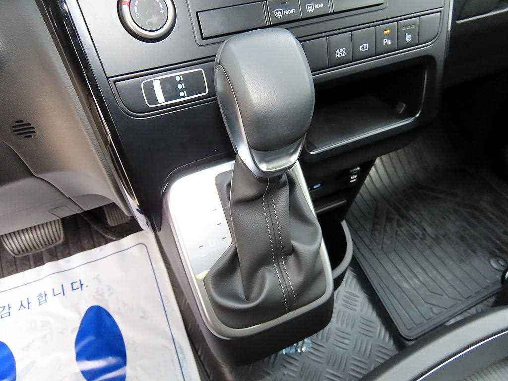 Hyundai Staria — photo 10
