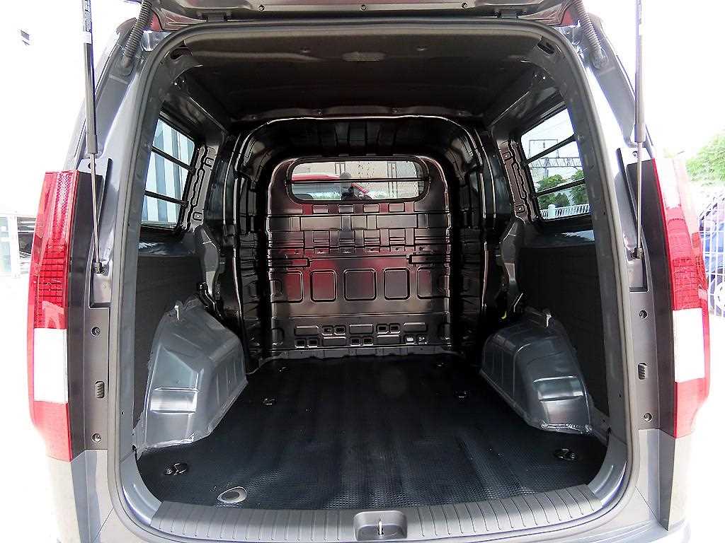 Hyundai Staria — photo 16