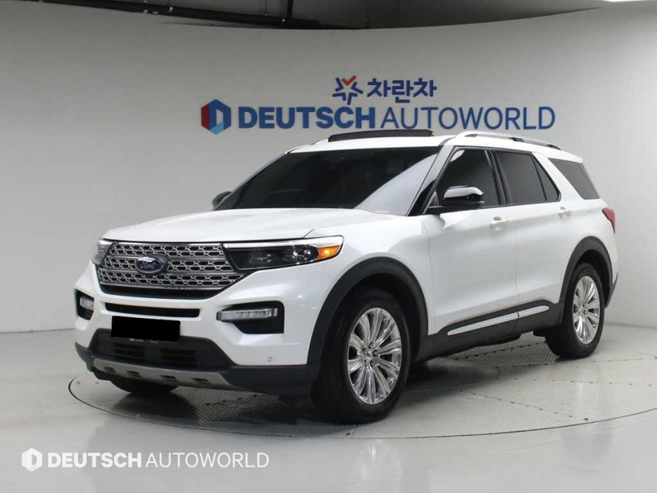 Ford Explorer — photo 01