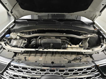 Ford Explorer — photo 06