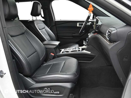 Ford Explorer — photo 10