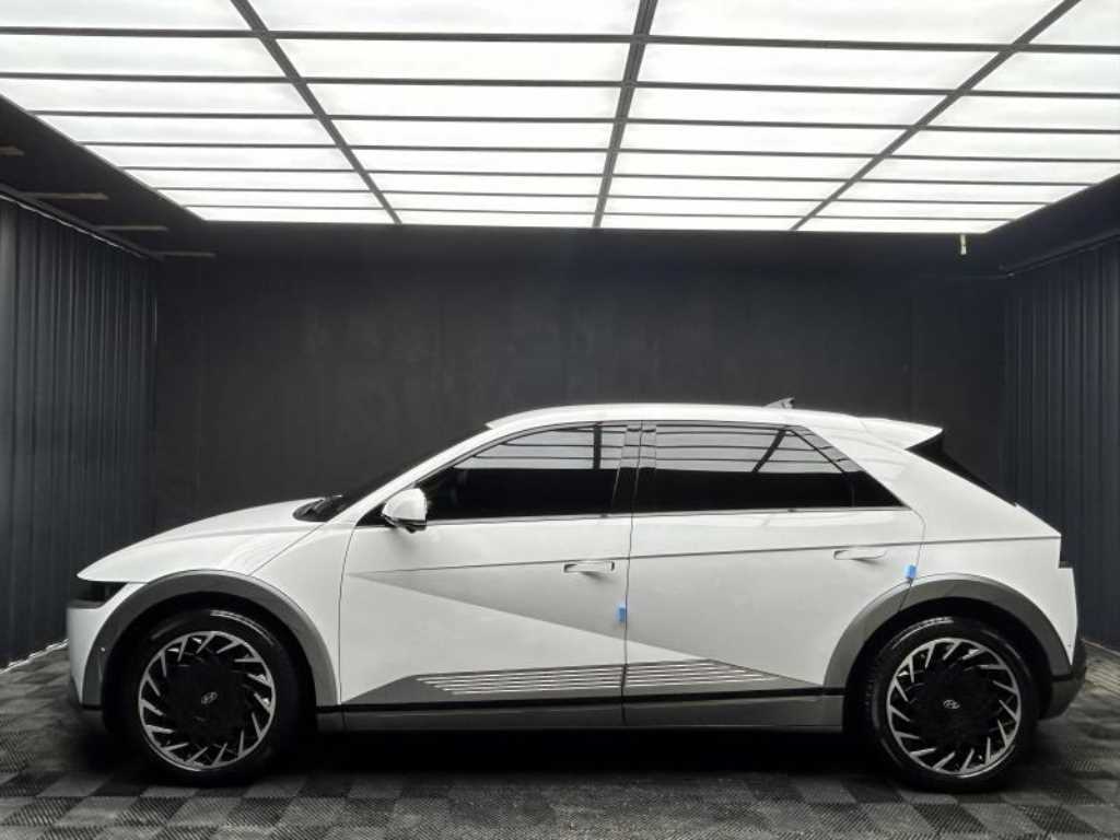 Hyundai Ioniq5 — photo 02