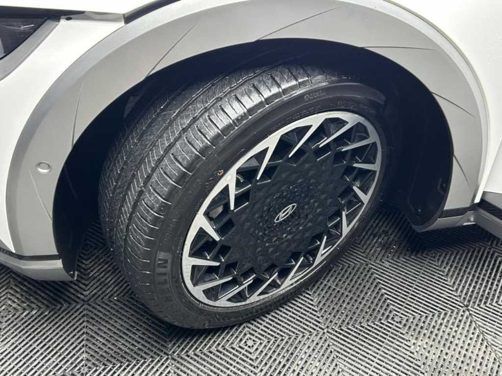 Hyundai Ioniq5 — photo 17