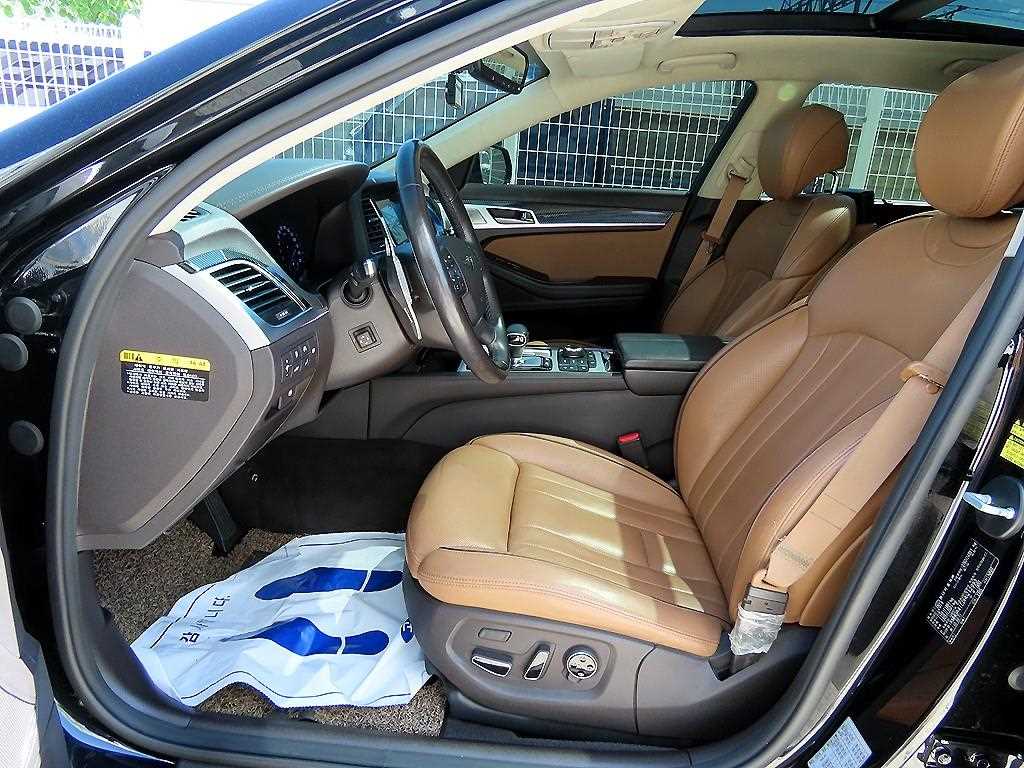 Genesis G80 — photo 05