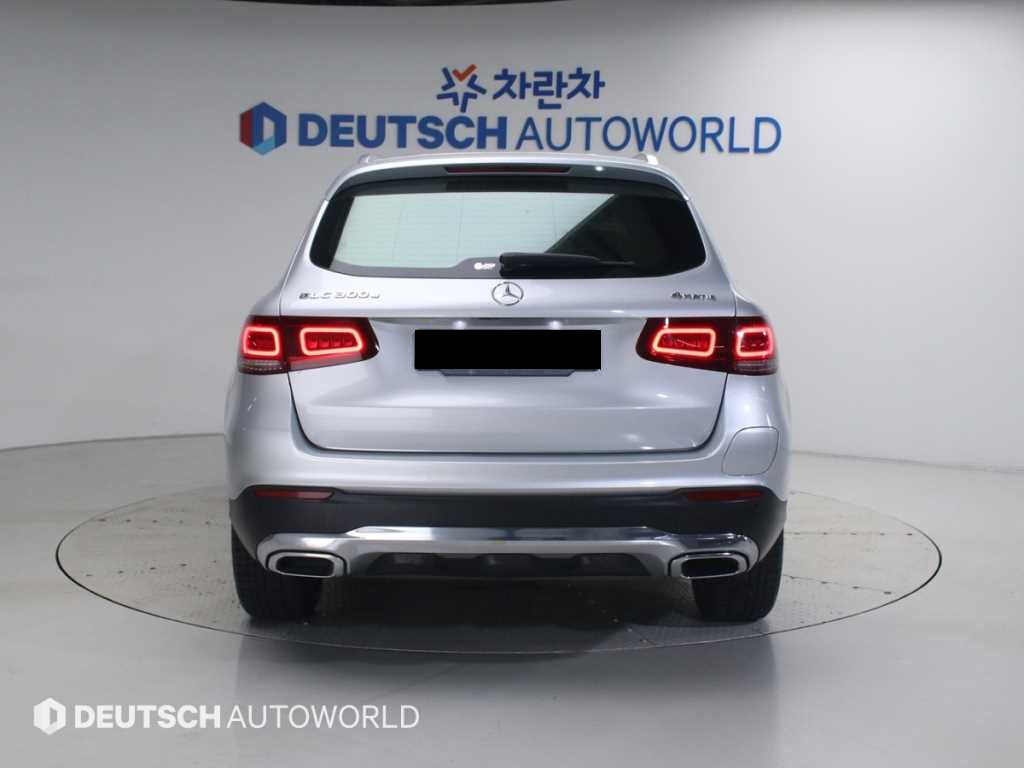 Mercedes-Benz GLC-Class — photo 04